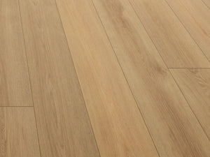 Honey Montreux Oak 12mm Laminate